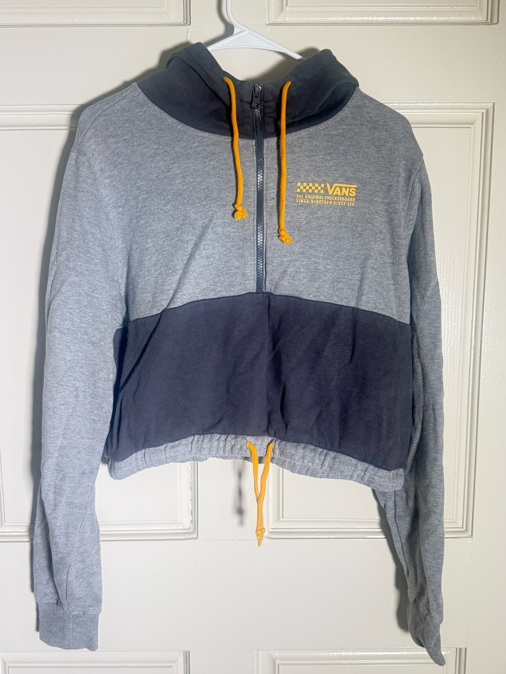 Women’s Vans Gray & Black Colorblock Cropped Hoodie size M